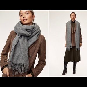 aritzia Wilfred 100% wool scarf gray